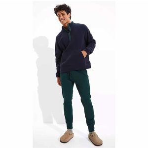 American Eagle green small men’s joggers
